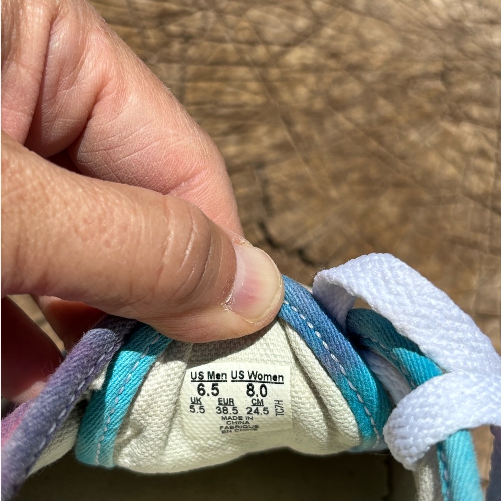 Vans - Picture 4 of 5